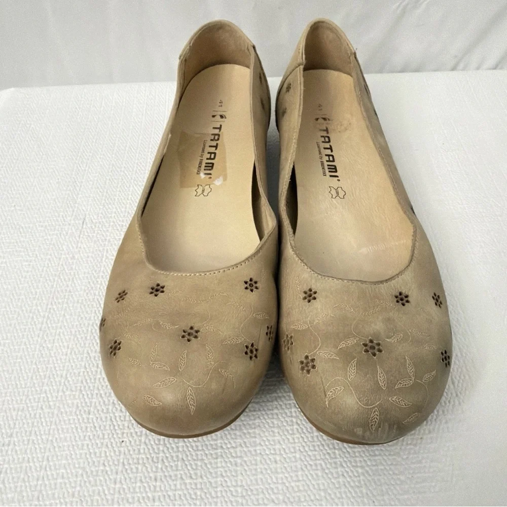 Tatami by Birkenstock Floral Detail Leather Flats - Picture 2 of 10